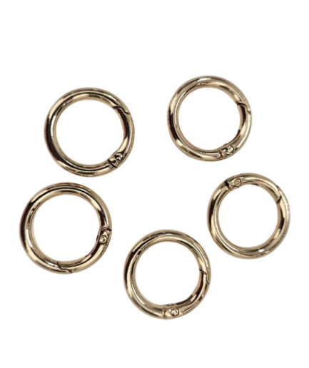 Argola articulada dourada